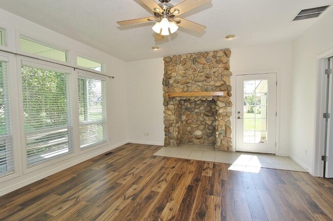 Building Photo - 3169 Fuller Rd