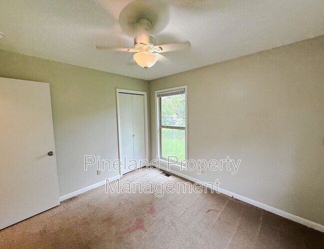 Building Photo - 888 De Paul Dr
