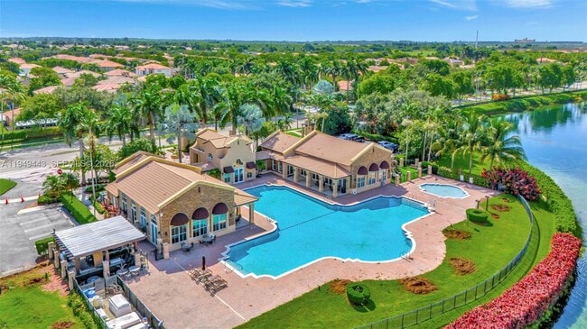 Building Photo - 1192 NE 32nd Ave