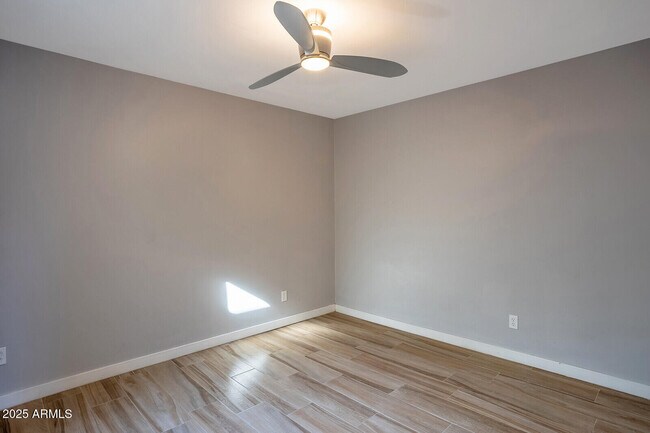 Building Photo - 2839 E Montecito Ave