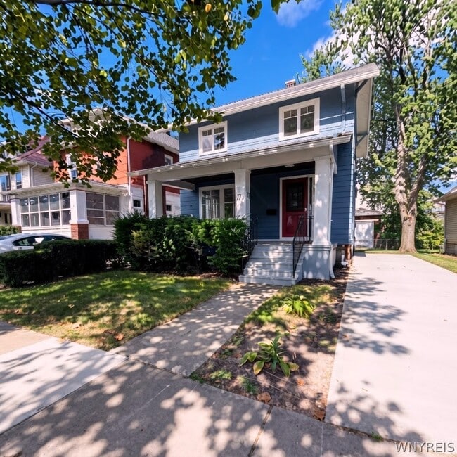 Building Photo - 75 W Hazeltine Ave