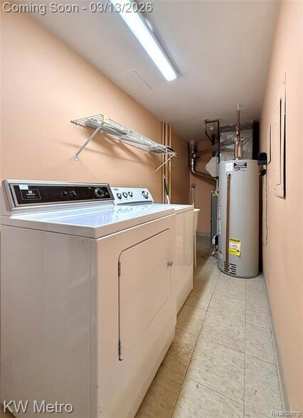 Building Photo - 875 GreenView Ct