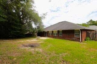 Building Photo - 624 Territory Ln