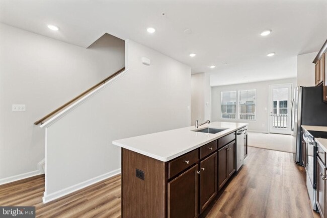 Building Photo - 6018 Beake St