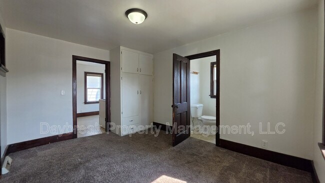 Building Photo - 1312 1/2 3rd Avenue North