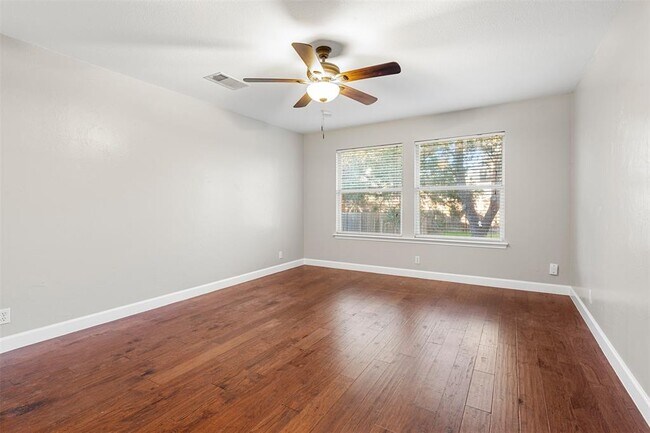 Building Photo - 6802 Auckland Ct