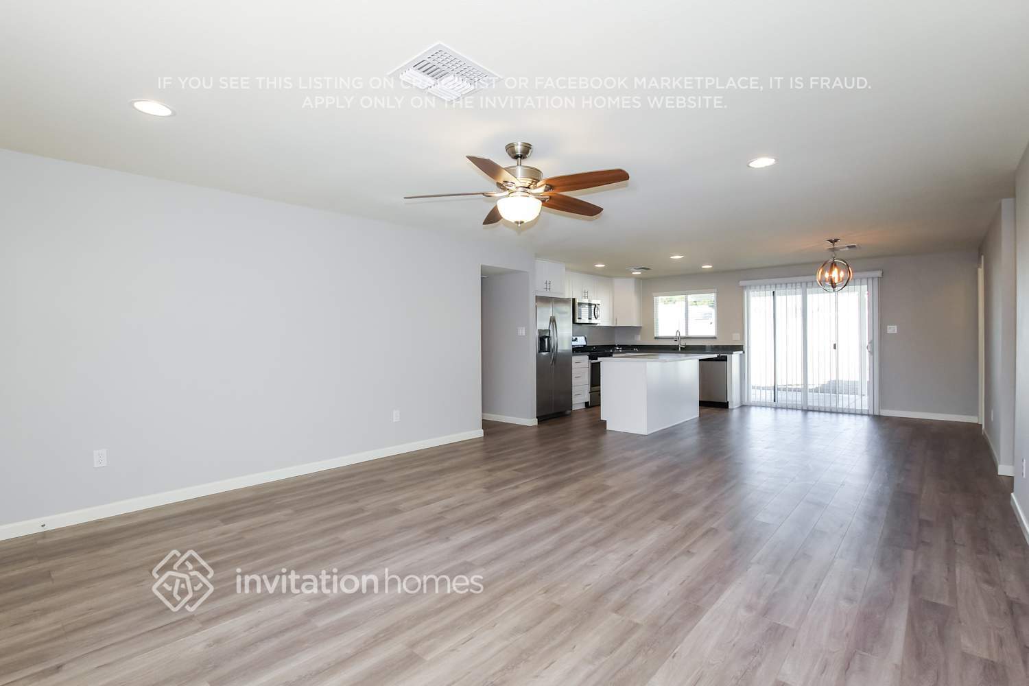 Building Photo - 3922 E Emile Zola Ave