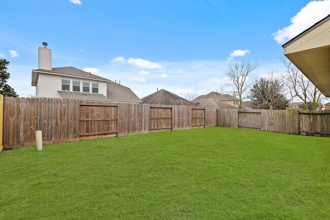 Building Photo - 2818 Lockeridge Oaks Dr