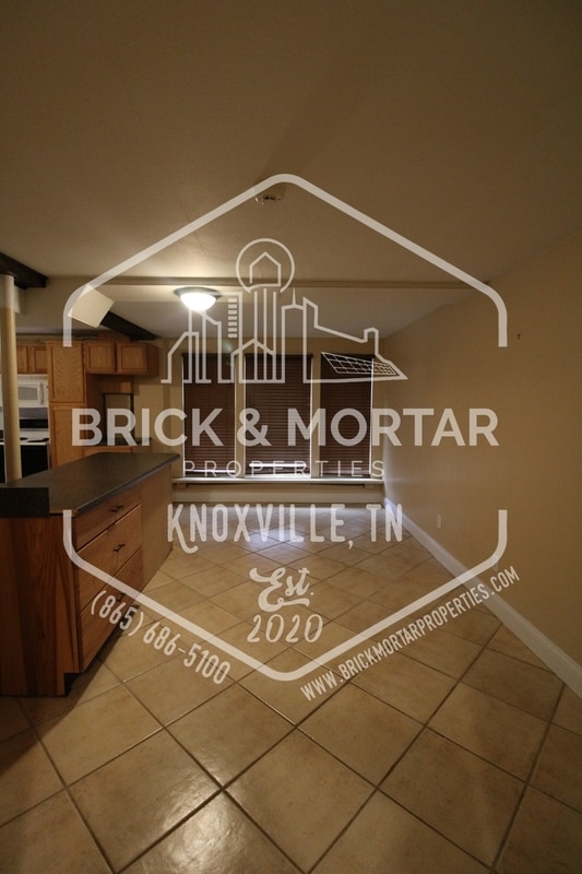 Building Photo - 1400 Mt Vista Dr