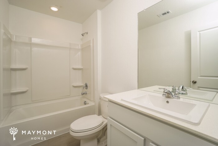 Building Photo - 550 Layne Overlook