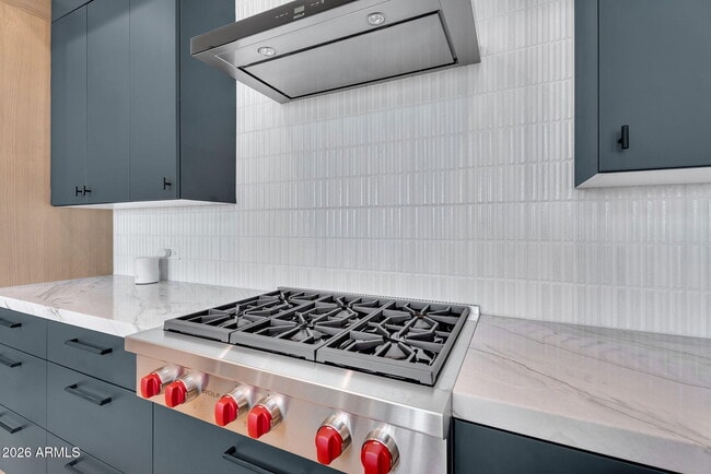 Building Photo - 6975 North 39th Pl