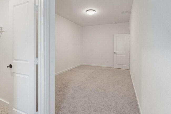 Building Photo - 7424 Lilypad Ln