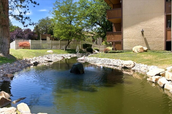 Building Photo - 6871 Countrywoods Cir