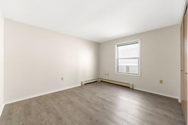 Building Photo - 338 Johnston Ave