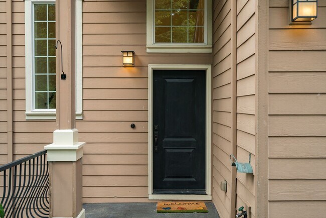 Building Photo - 4920 SW Slavin Rd