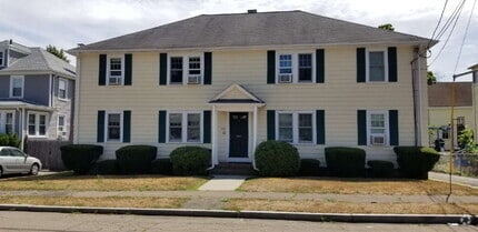 Building Photo - Charming 1st Floor Apartment in Convenient...