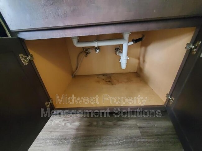 Building Photo - 1857 E 8th St