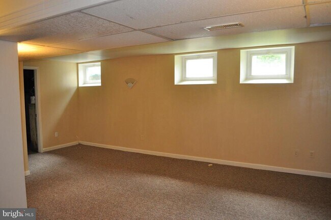 Building Photo - 14616 Falling Leaf Way