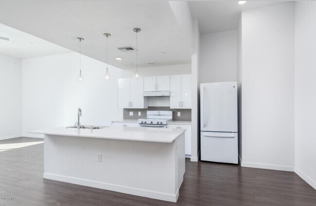 Building Photo - 1130 N 2nd St