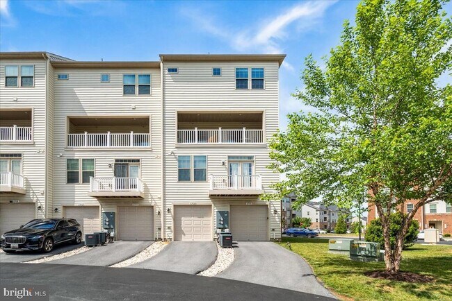 Building Photo - 6500 Walcott Ln