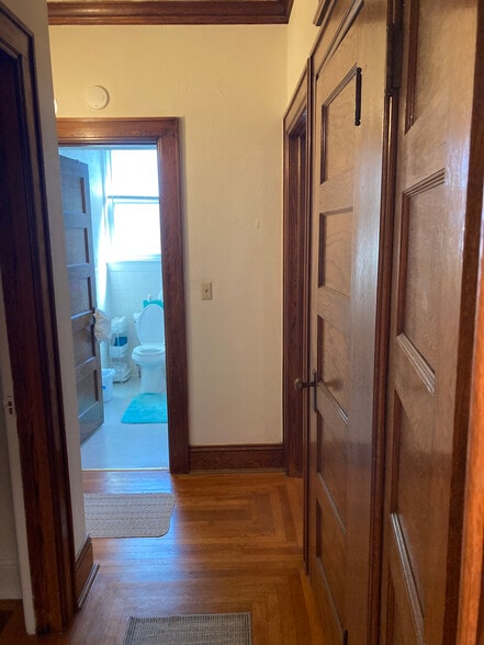 Building Photo - 204 Bradford St