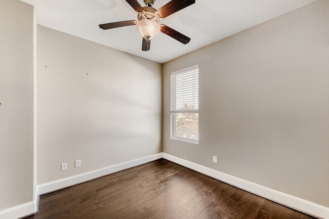 Building Photo - 1103 E 27th St