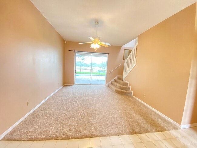 Building Photo - 3708 Molona Dr