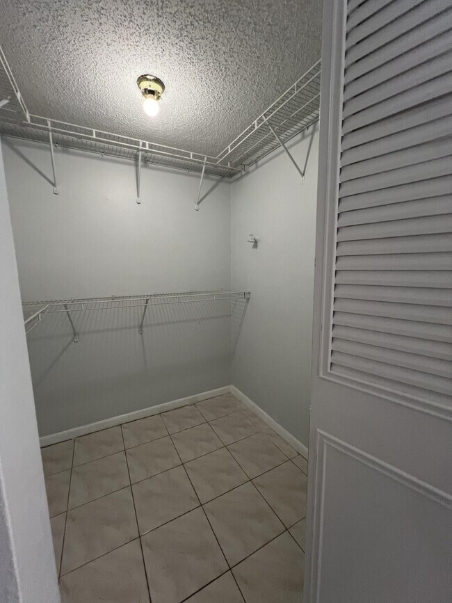Building Photo - 2800 Fiore Way
