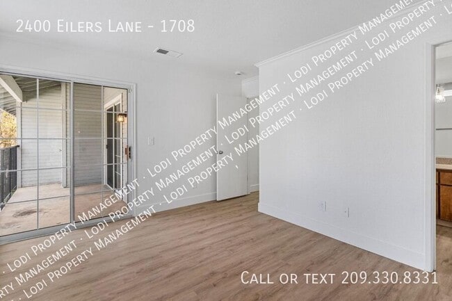 Building Photo - 2400 Eilers Ln