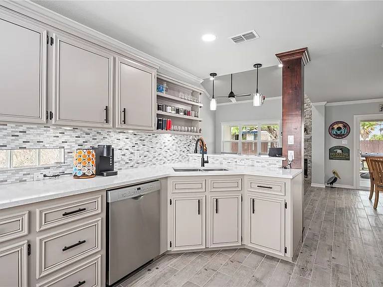 Building Photo - 1814 Seine Dr