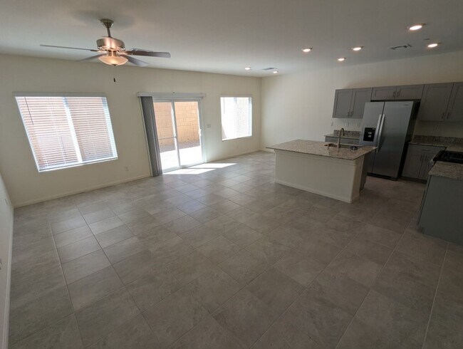 Building Photo - 10947 Cheshire Wds Ave