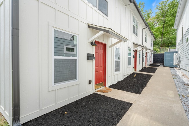 Building Photo - Rosehill Townhomes