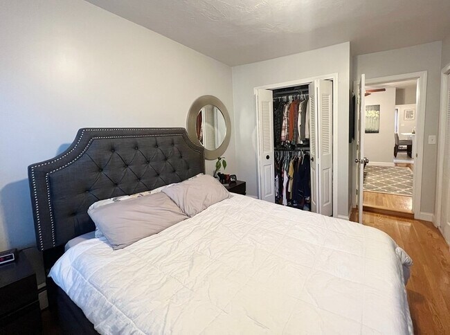 Building Photo - 126 Everett St