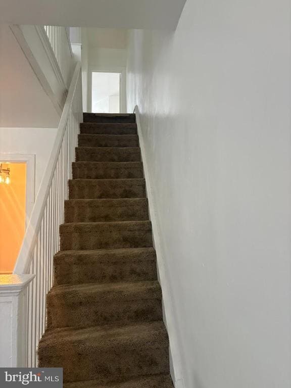 Building Photo - 6714 Woolston Ave