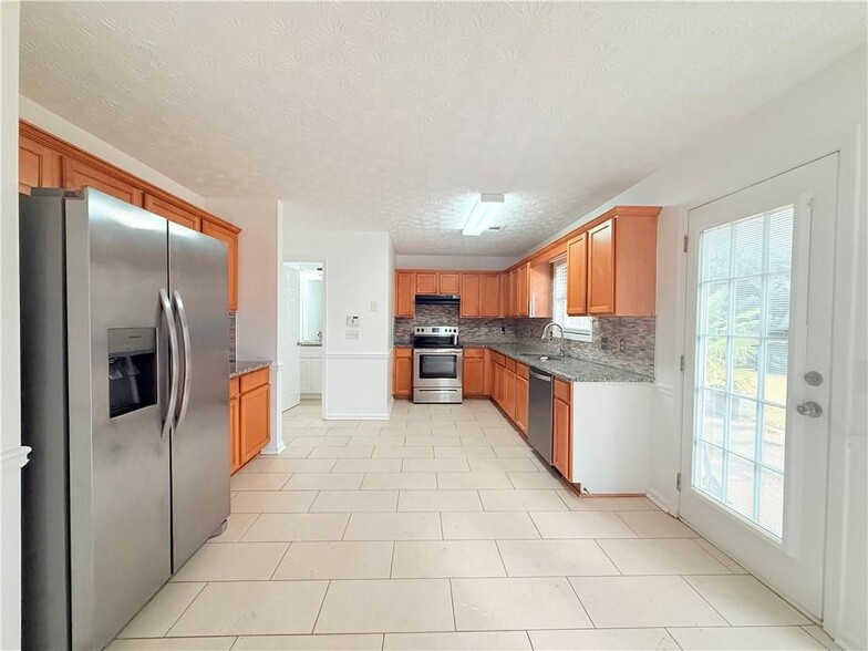 Building Photo - 945 Sweet Mill Ln