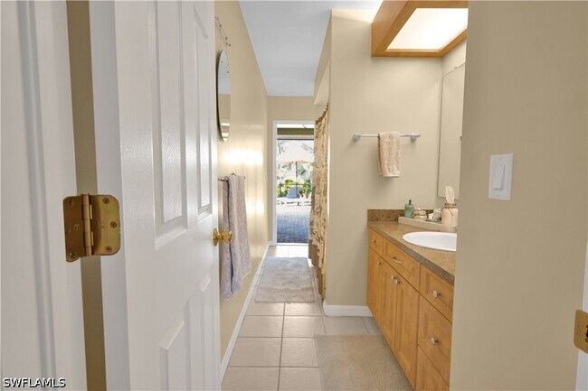 Building Photo - 3749 SW 1st Pl