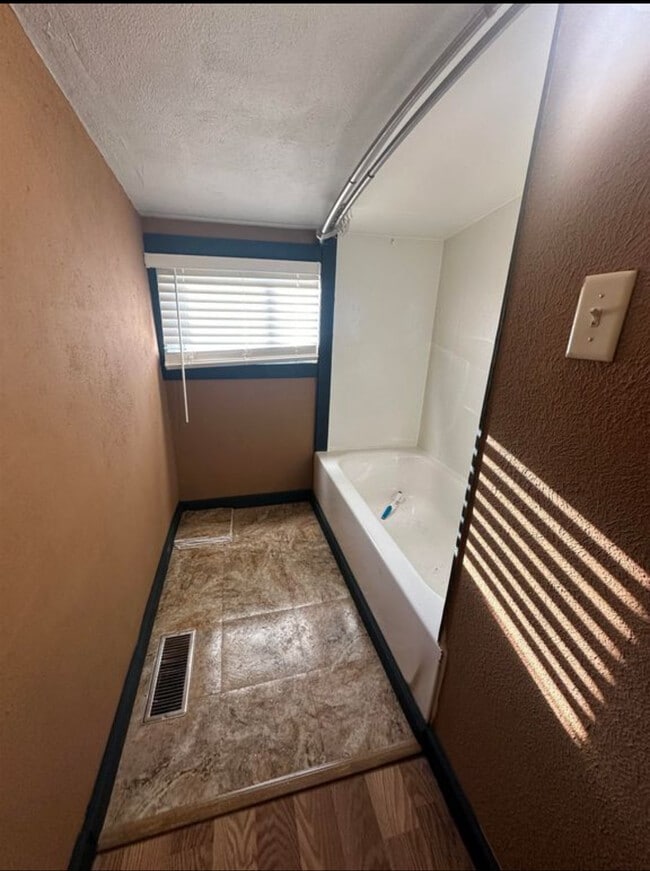 Building Photo - 513 Kaufmann Ave