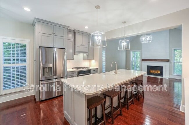 Building Photo - 181 Streamside Pl