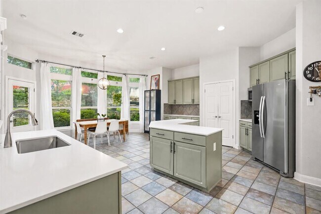 Building Photo - 12113 Portobella Dr
