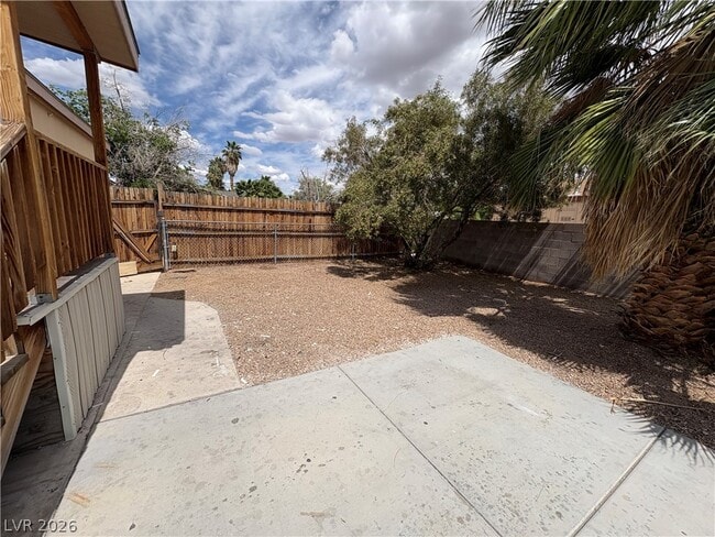 Building Photo - 4877 Saguaro Way