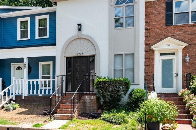 Building Photo - 3994 Elm St