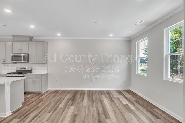 Building Photo - 1715 Chirping Trl