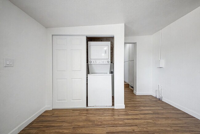 Building Photo - 3519 W Orchid Ln