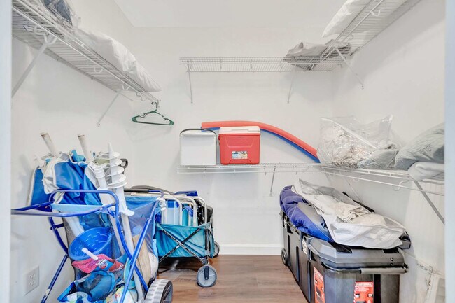 Building Photo - 530 S Gulfview Blvd