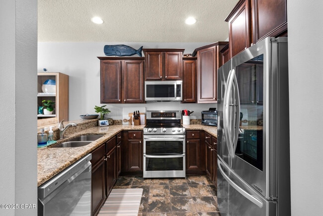 Building Photo - 8853 Brown Pelican Cir