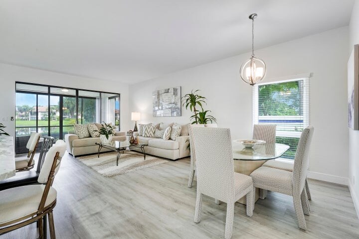 Building Photo - 7860 Seville Pl