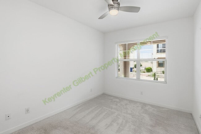 Building Photo - Modern Gilbert Home in Warner Meadows Community