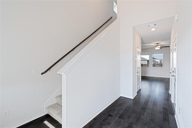 Building Photo - 316 Breccia Trl