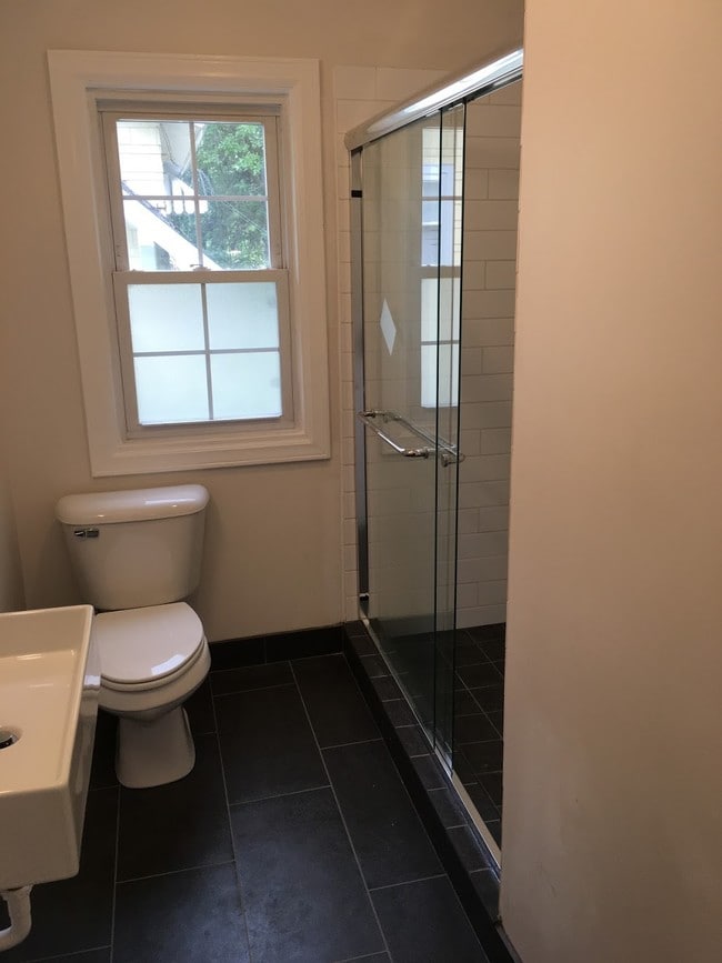 Building Photo - 1700 Packard St