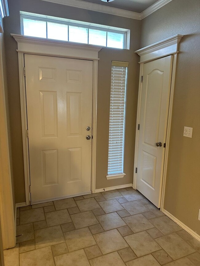 Building Photo - 3 bedroom + Office in Owasso Schools!